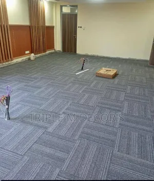 Warm Good Looking Interiors Carpet Tiles