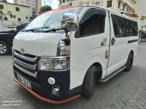 Toyota HiAce 2013 White