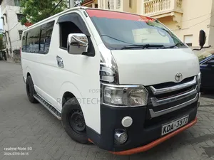 Toyota HiAce 2013 White