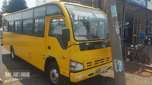 Isuzu NQR 2018 Yellow