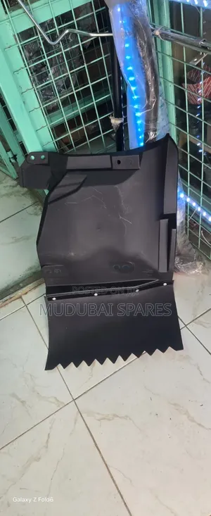 Isuzu NQR 81 or 700p Front Mudguard