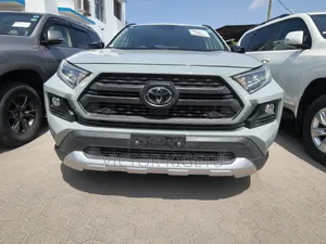 Toyota RAV4 2019 Green