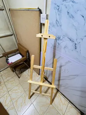 Wooden Tripod Stand, 1.5 Meter for Artists
