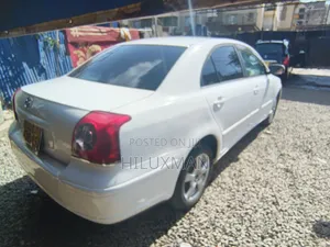 Toyota Avensis 2007 White