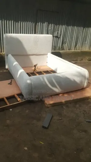 4x6 White Fabric Chester Bed