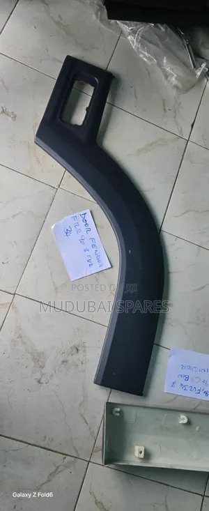 Isuzu Frr90 and FVZ 34 Door Fender
