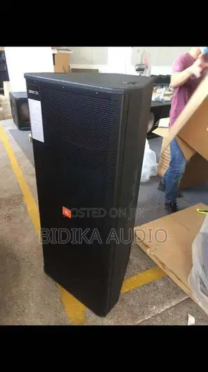 JBL SRX725 Dual 15-Inch Two-Way Passive PA Speaker