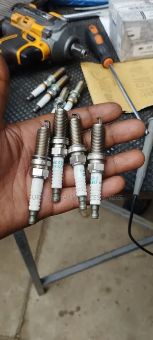 Car Engine Service and Plugs Replace
