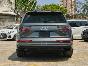 Audi Q7 2019 Gray
