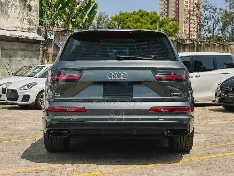 Audi Q7 2019 Gray
