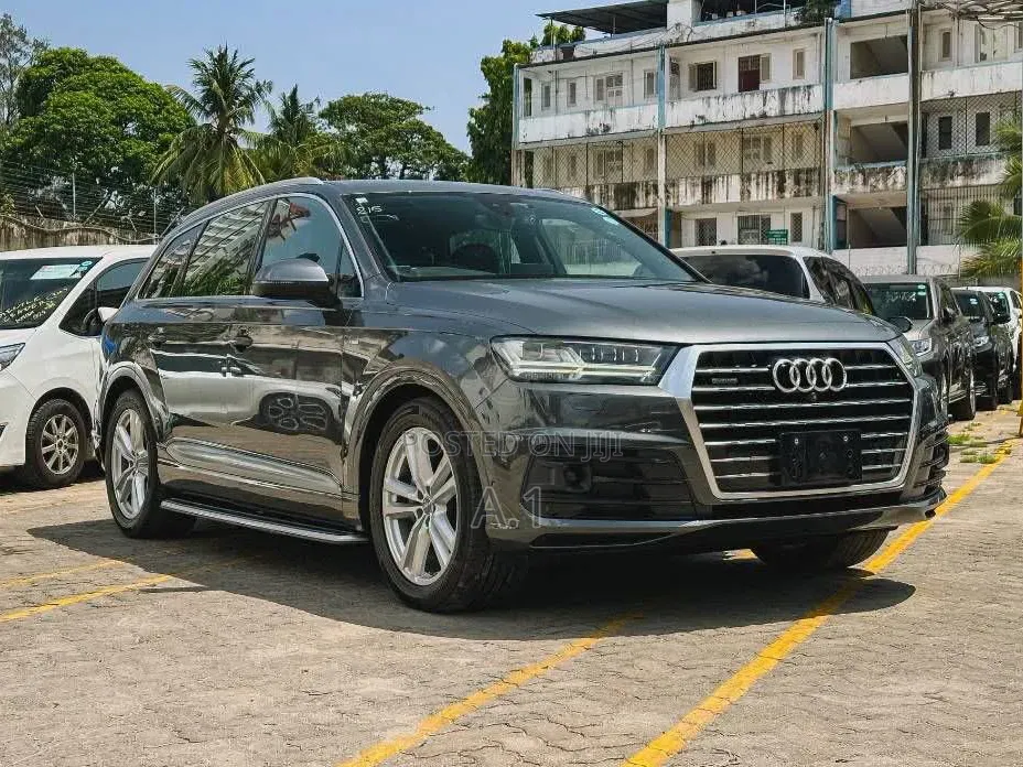 Audi Q7 2019 Gray
