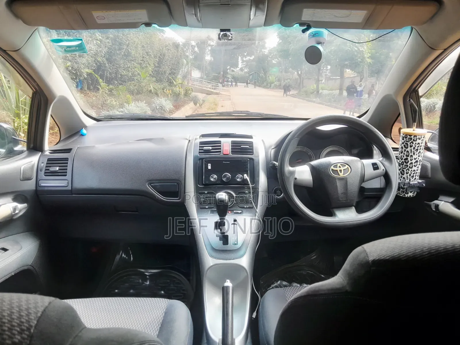 Toyota Auris 2010 Black