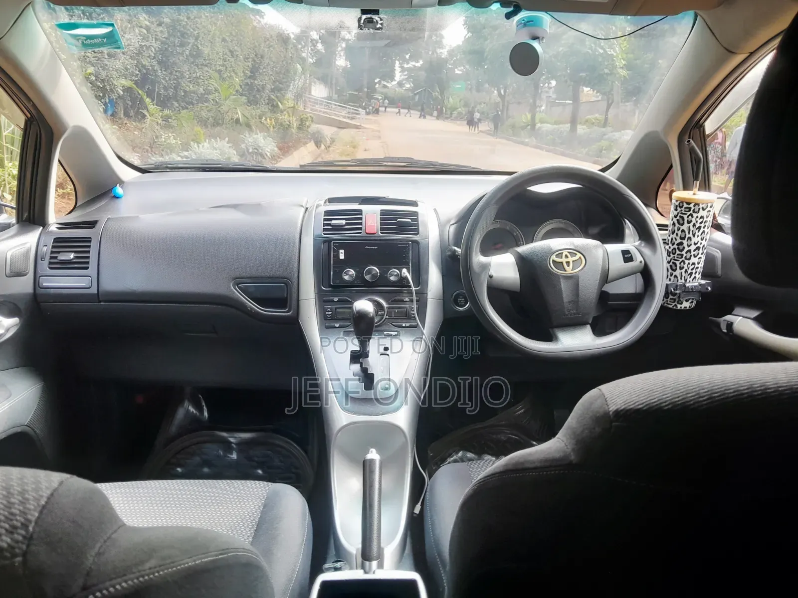 Toyota Auris 2010 Black