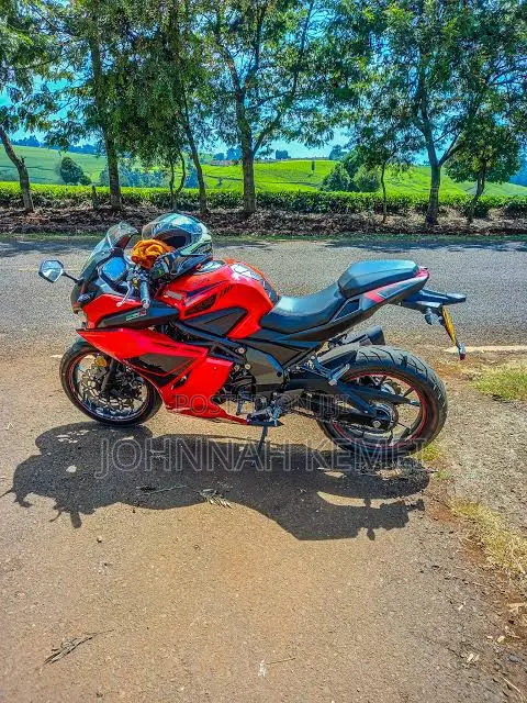 Taro GP1 250R 2023 Red