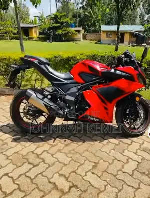 Taro GP1 250R 2023 Red