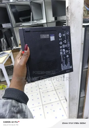 Lenovo ThinkCentre M720 SFF 8GB Intel Core i5 SSD 256GB
