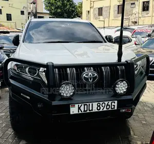 Toyota Land Cruiser Prado 2018 White