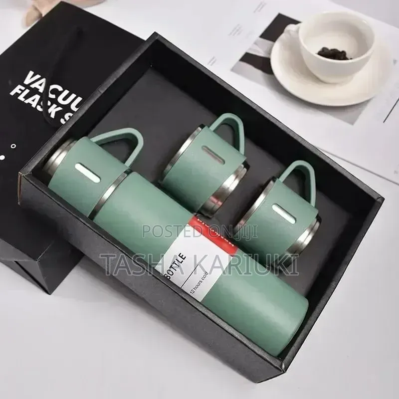 Gift Flask With 2 Cups