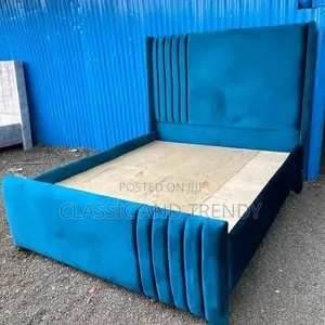 Teal 5x6 Chester Bed