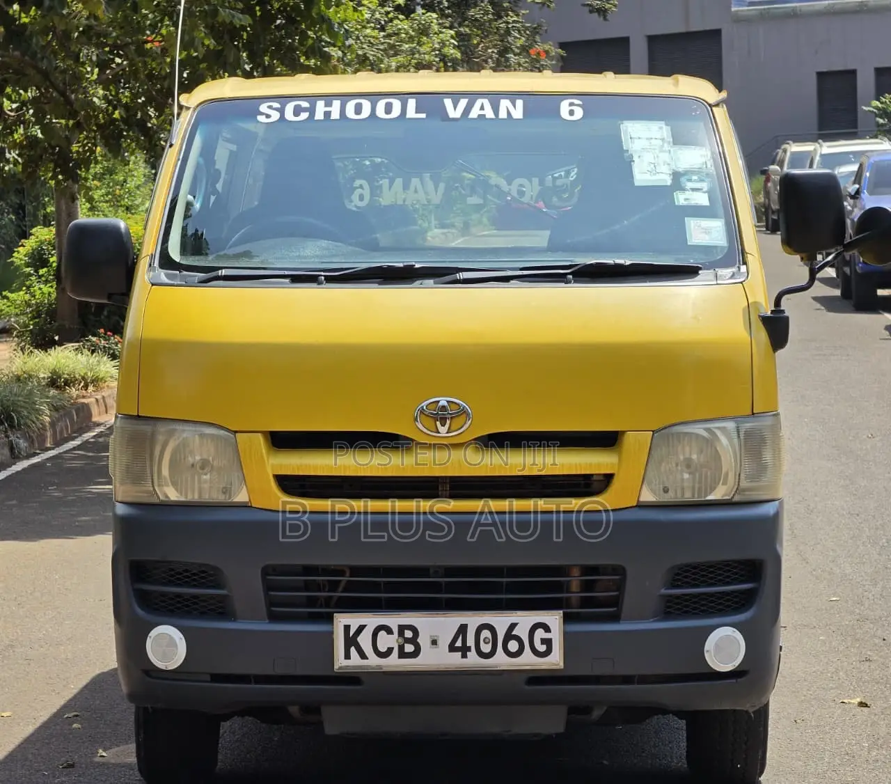 Toyota HiAce 2007 Yellow