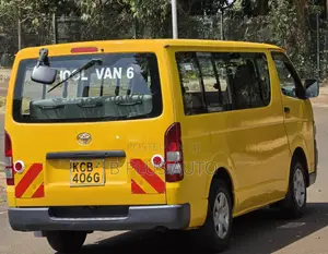 Toyota HiAce 2007 Yellow