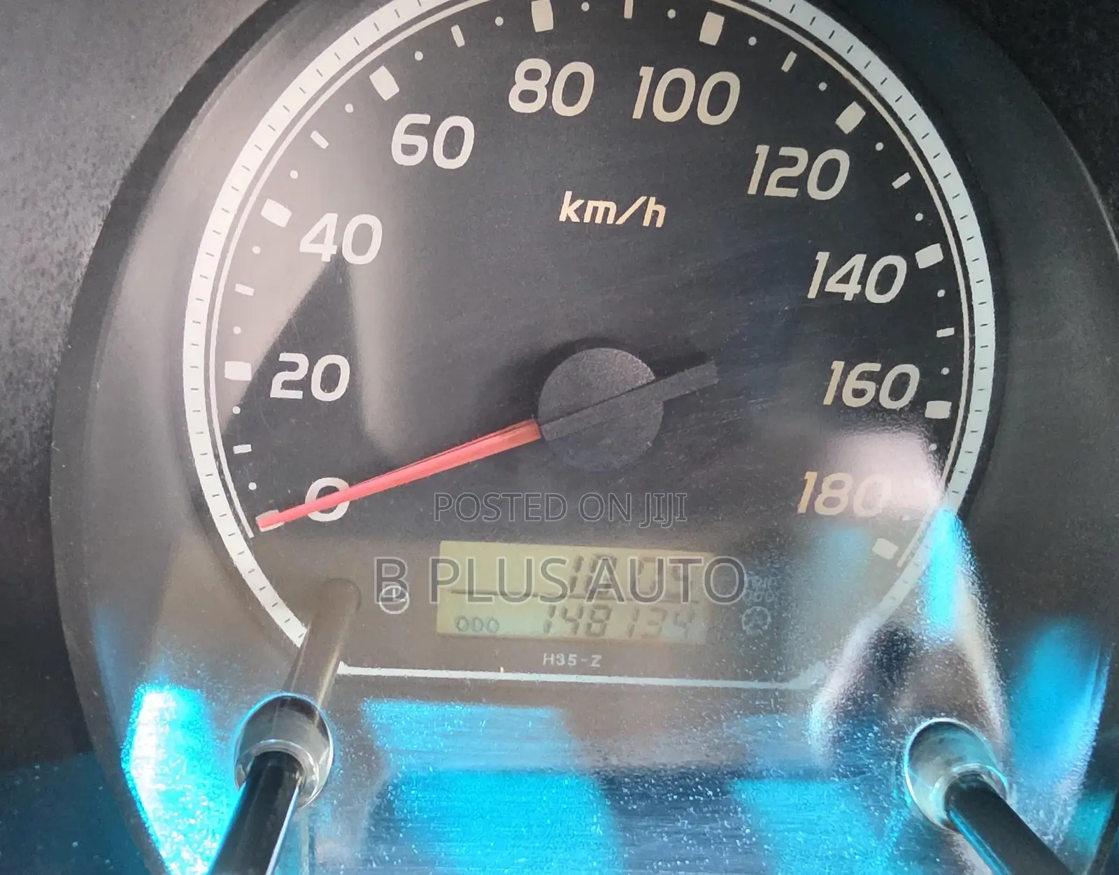 Toyota HiAce 2007 Yellow