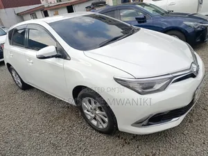 Toyota Auris 2016 White