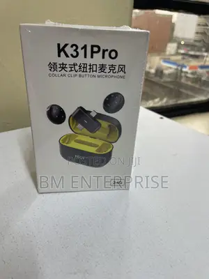  Pro Wireless Microphones With a Charging Case