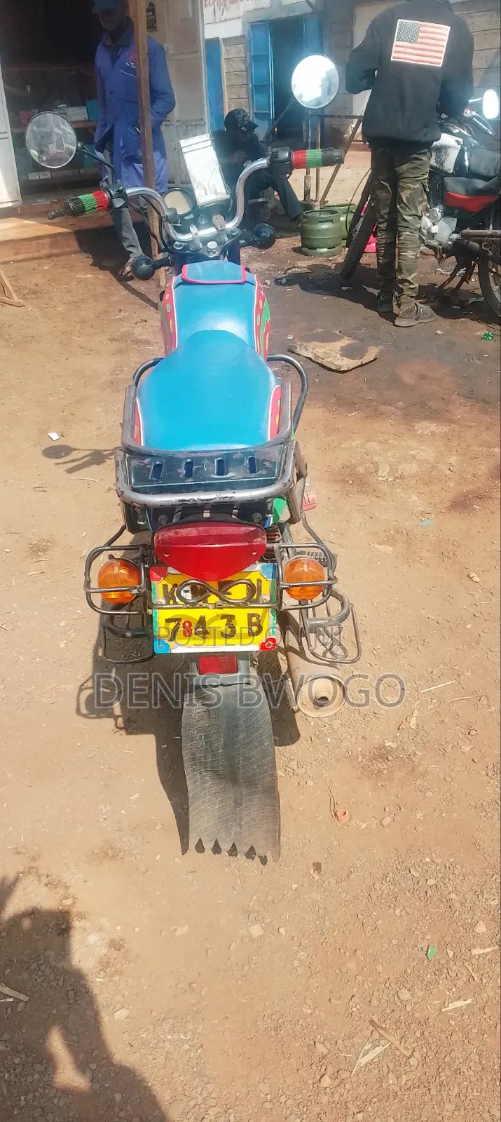 Bajaj Boxer 100 2021 Red
