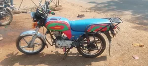 Bajaj Boxer 100 2021 Red