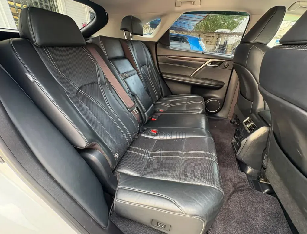 Lexus RX 2019 Pearl
