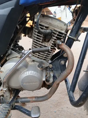 Honda CB 2022 Blue