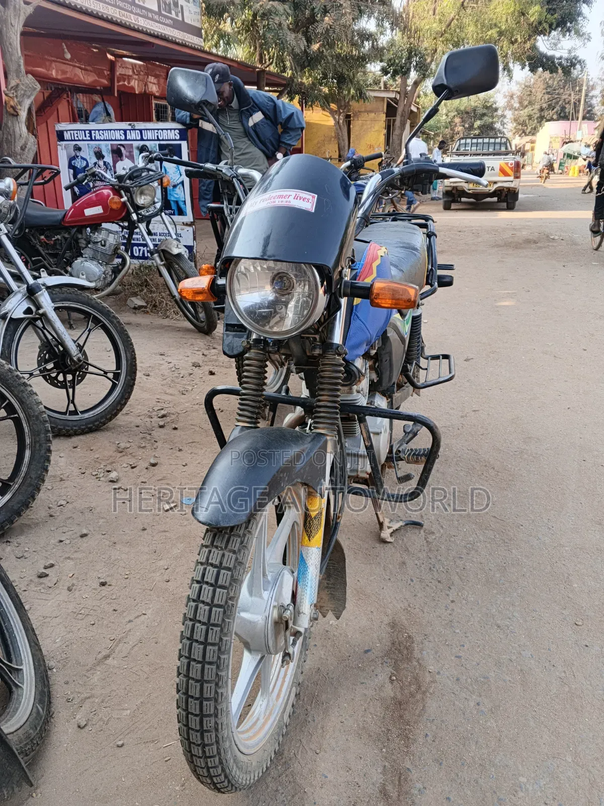 Honda CB 2022 Blue