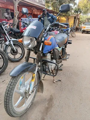 Honda CB 2022 Blue