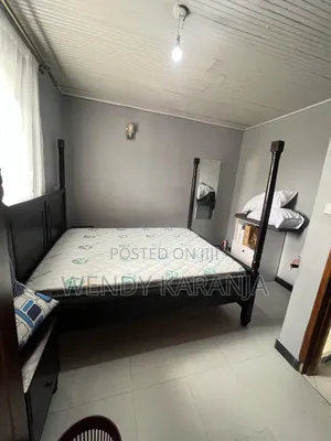 5×6 Mahogany Bed