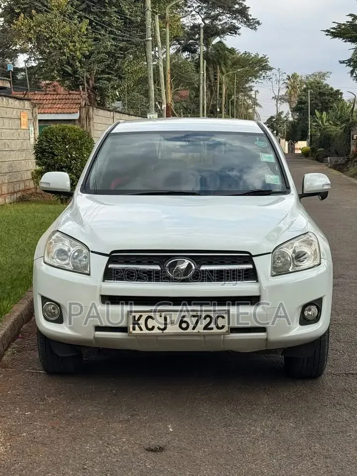 Toyota RAV4 2009 White