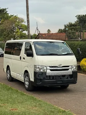 Toyota HiAce 2019 White