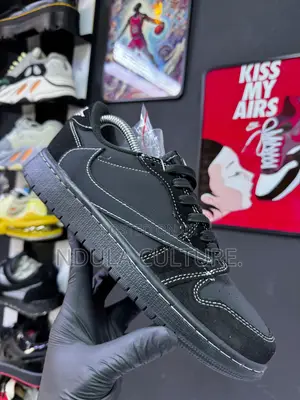 Jordan 1 Travis Scott Low Cut