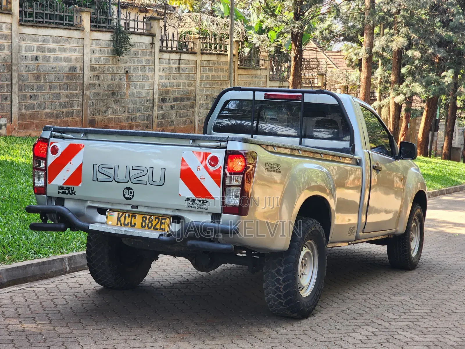 Isuzu D-MAX 2014 Gray