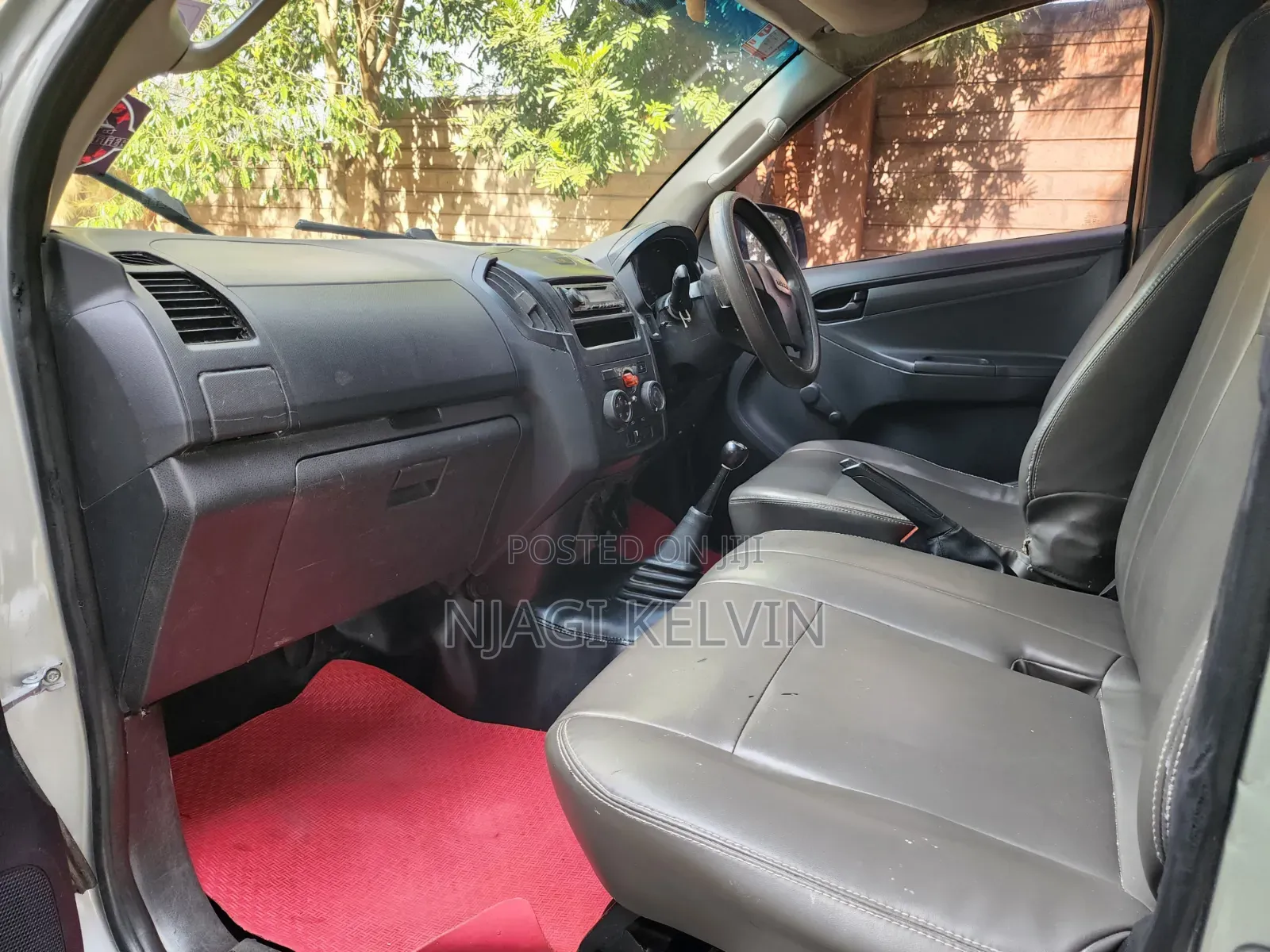 Isuzu D-MAX 2014 Gray