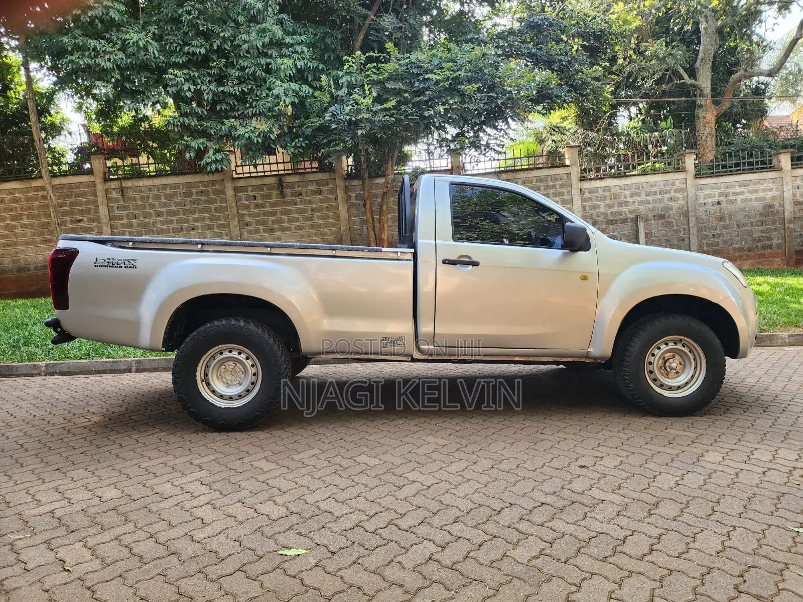Isuzu D-MAX 2014 Gray