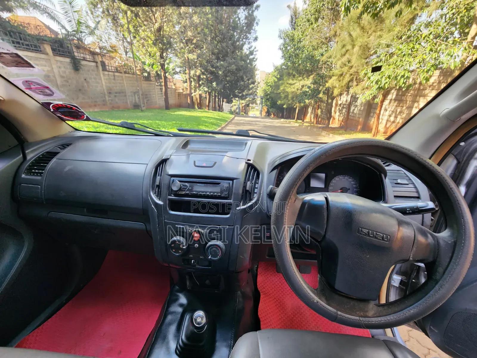 Isuzu D-MAX 2014 Gray