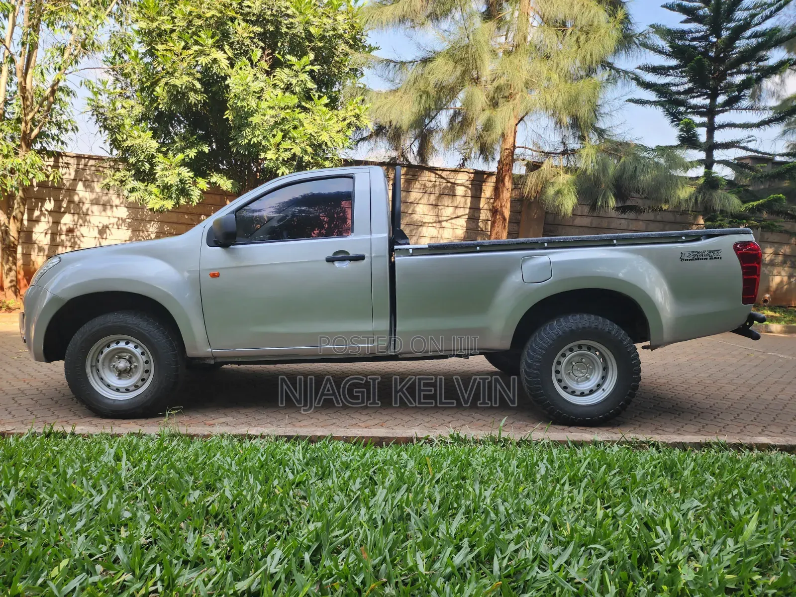 Isuzu D-MAX 2014 Gray