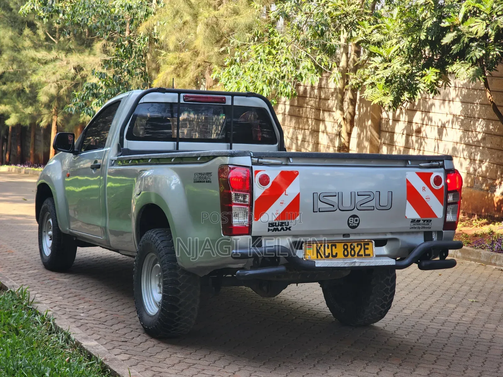 Isuzu D-MAX 2014 Gray