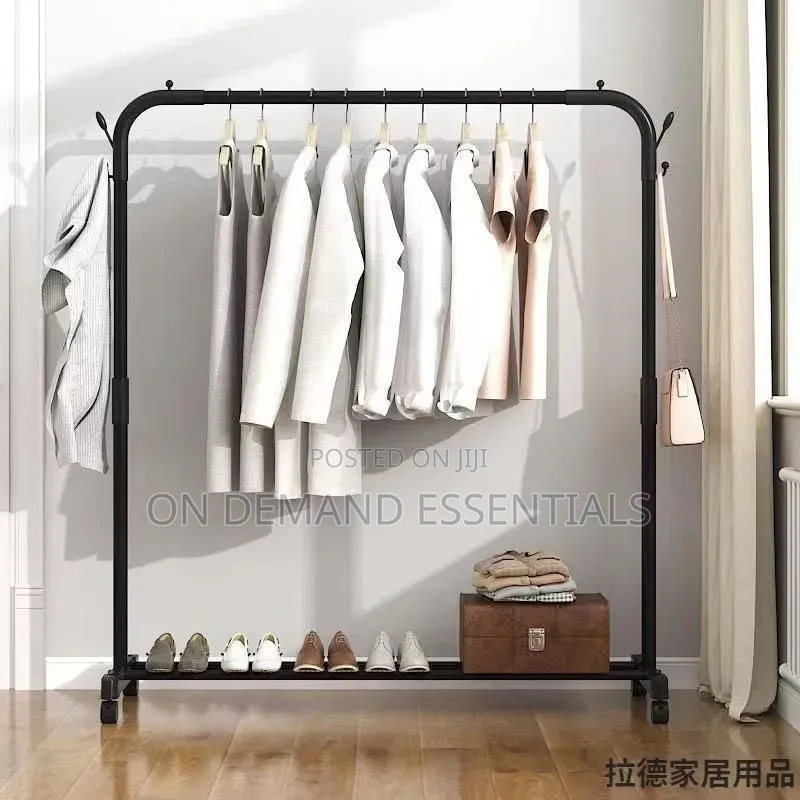 Single Pole Standing Iron Cloth Drying Rack