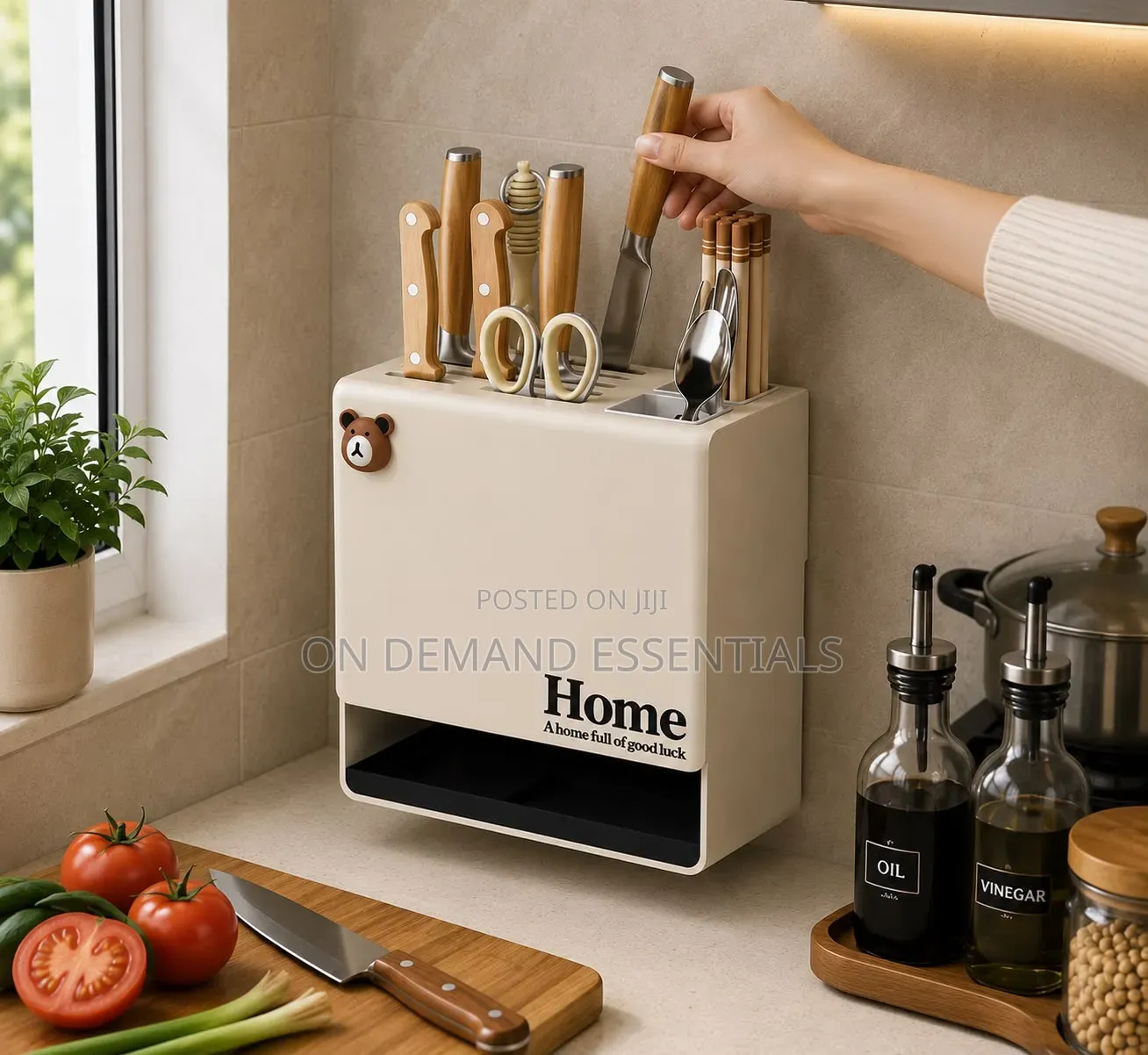 Wall-Mounted Multi-Functional Knife Rack