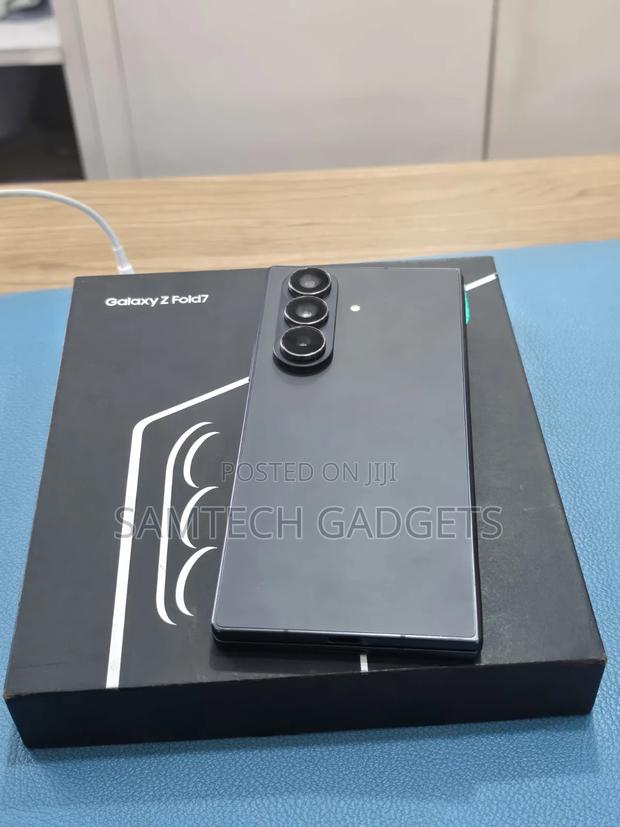Samsung Galaxy Z Fold7 256 GB Black - thumbnail 3