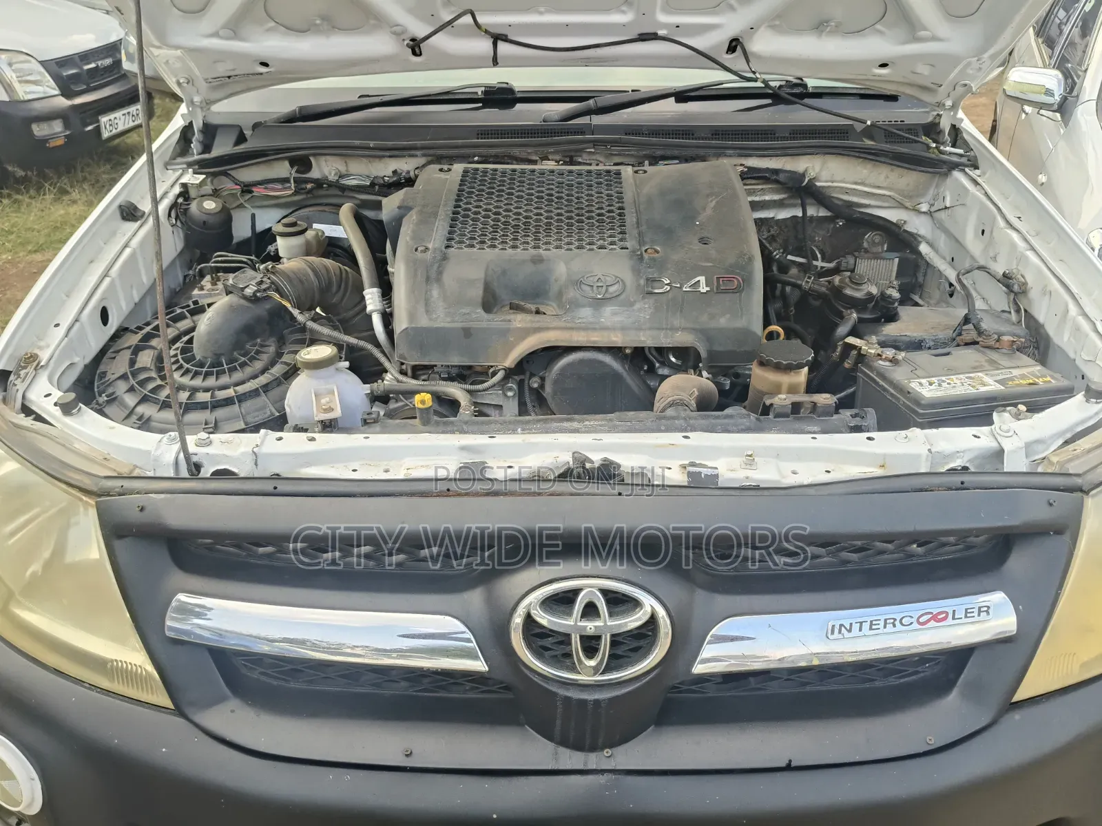 Toyota Hilux 2010 White