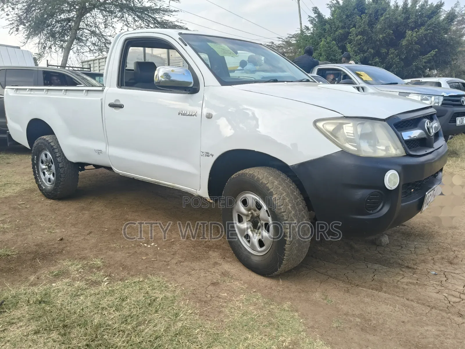 Toyota Hilux 2010 White