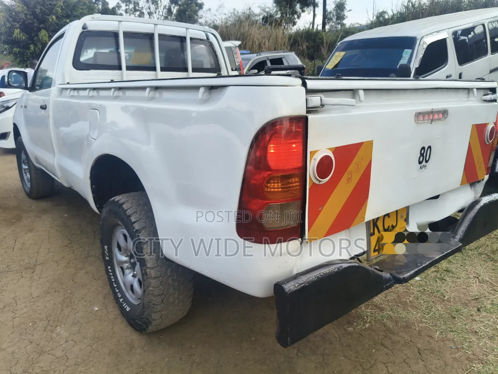 Toyota Hilux 2010 White